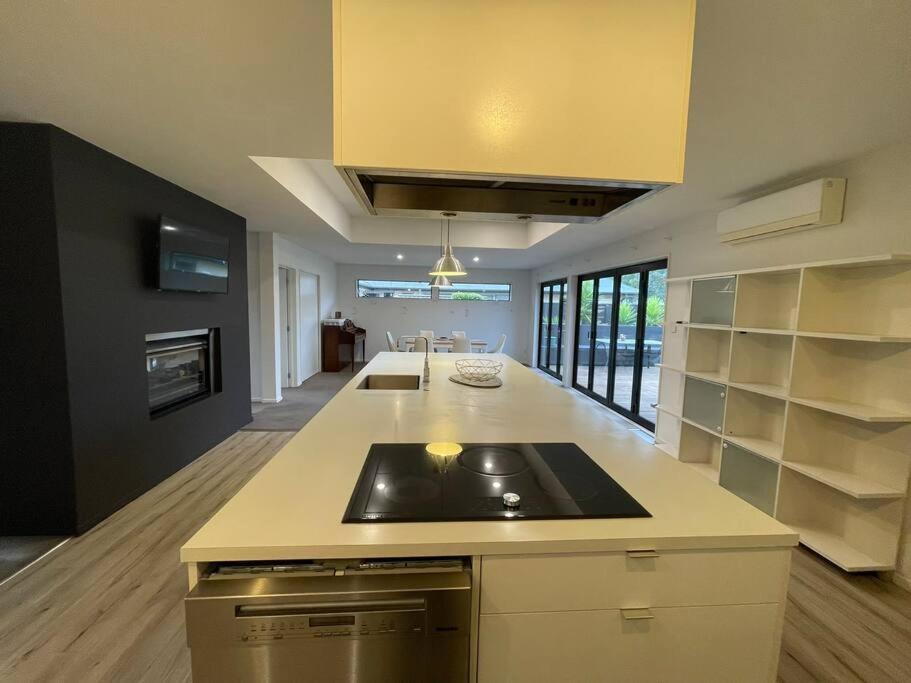 Spacious 4 Bed Family Home كريستتشيرش المظهر الخارجي الصورة