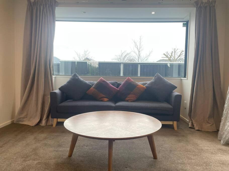 Spacious 4 Bed Family Home كريستتشيرش المظهر الخارجي الصورة